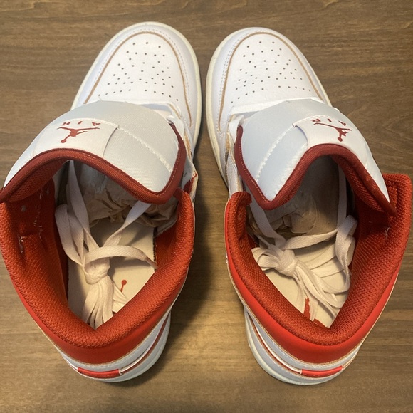 Jordan 1 Mid (Dune Red) - Picture 7 of 12